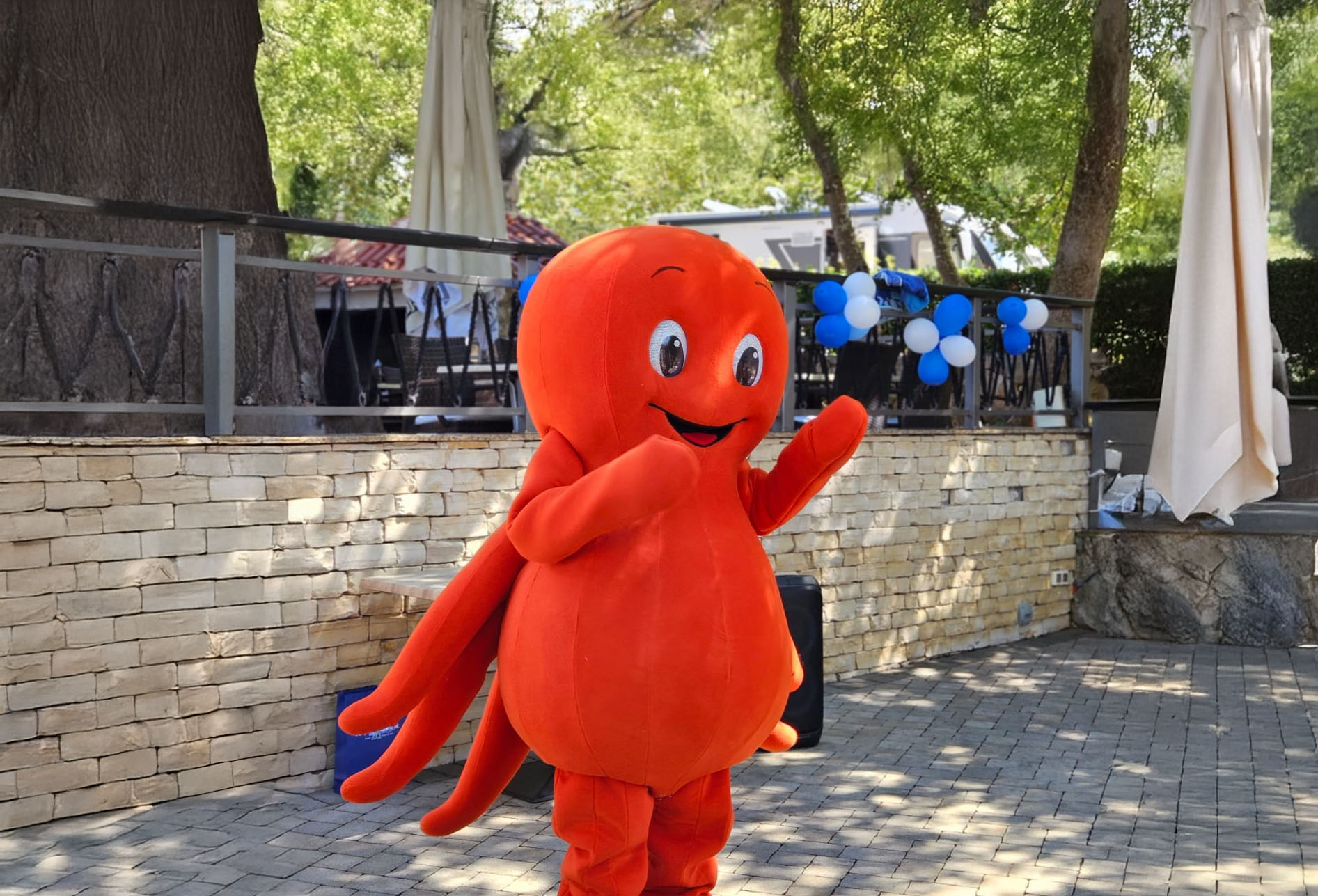 Oto hobotnica maskota Glavotok Oto hobotnica maskota Glavotok